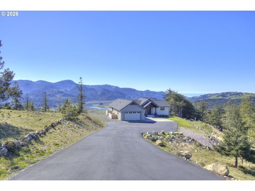 95660 Spirit Ridge Rd, Gold Beach, OR, 97444-8542 | Card Image