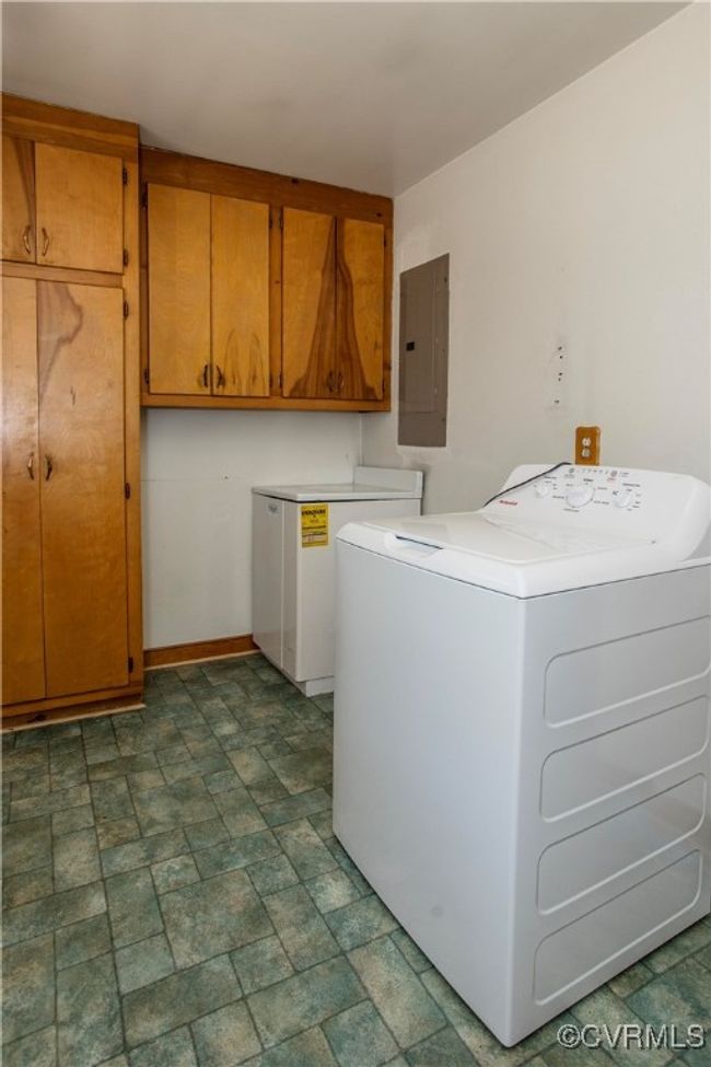 12100 Brookview Dr, House other with 3 bedrooms, 1 bathrooms and null parking in Midlothian VA | Image 10