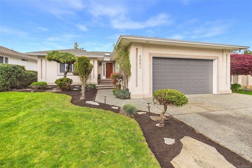 6062 Clarence Way, Nanaimo, BC, V9V1R7 | Card Image