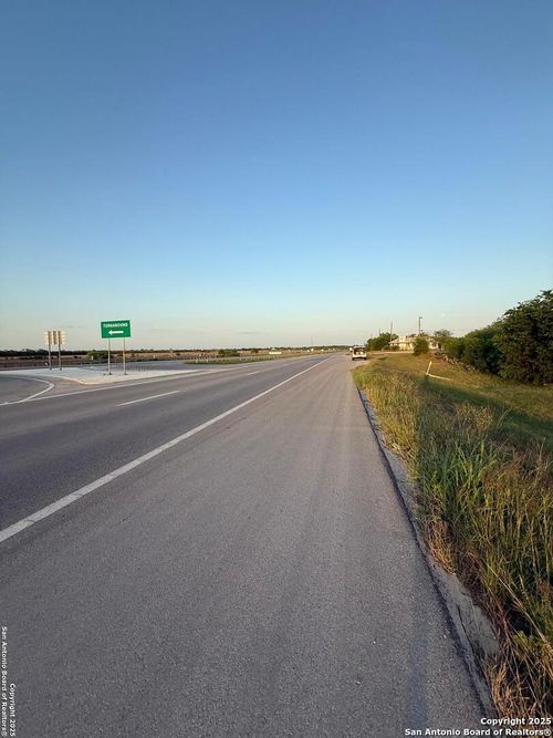 4984 S Loop 1604 E, Elmendorf, TX, 78112-9681 | Card Image