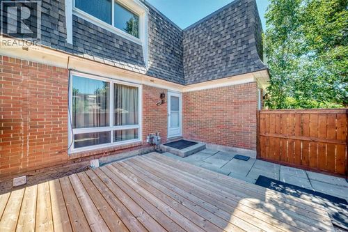 112-330 Canterbury Dr Sw, Calgary, AB, T2W1H6 | Card Image