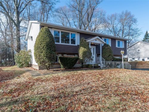 9 Dara Lane, Wappinger, NY, 12590 | Card Image