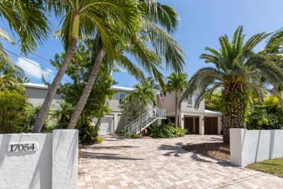 17054 Coral Dr, Sugarloaf, FL | Image 1