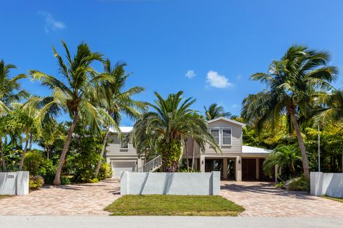 17054 Coral Drive, Sugarloaf Key, FL, 33042 | Card Image