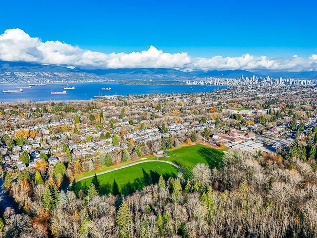 Aerial View of neighbourhood | Image 38