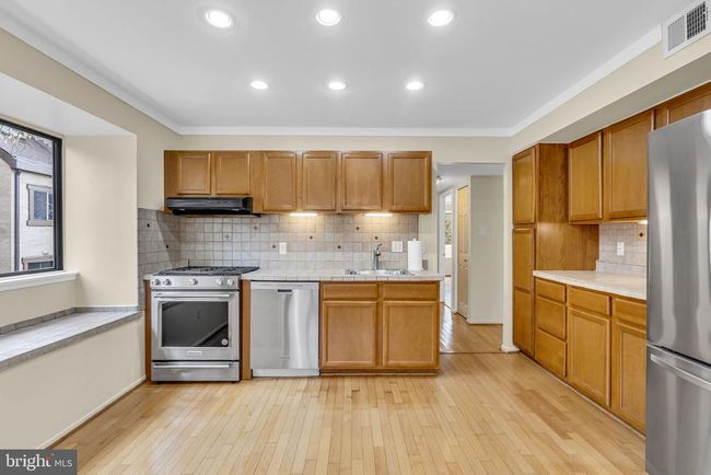 5C - 1665 Parkcrest Cir, Condo with 2 bedrooms, 1 bathrooms and null parking in RESTON VA | Image 6
