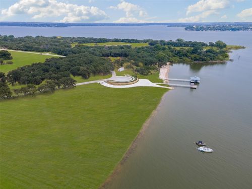 1533 Park St, Azle, TX, 76020-3737 | Card Image