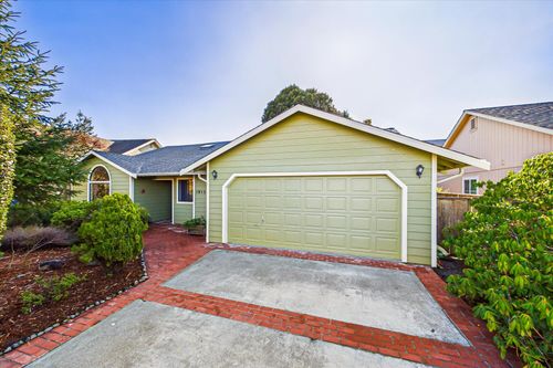 1915 Acacia Court, McKinleyville, CA, 95519 | Card Image