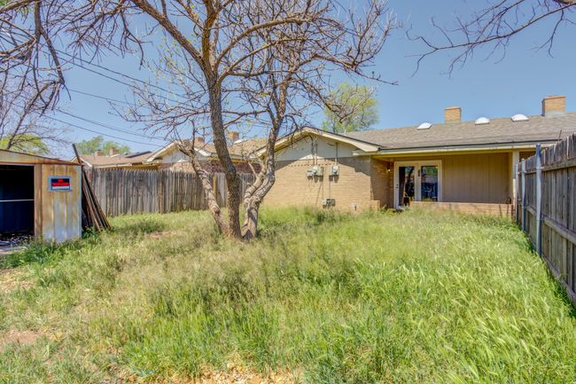 1311 80 Th St, Home with 6 bedrooms, 4 bathrooms and null parking in Lubbock TX | Image 38