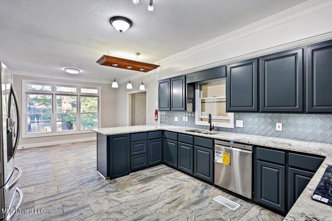 14-300 Monterey Dr | Image 14