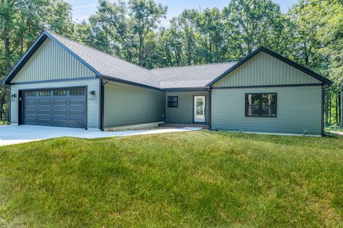 6897 Abbey Ln, Stanwood, MI, 49346-8847 | Card Image