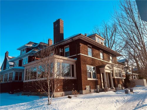 50 Jewett Parkway, Buffalo, NY, 14214 | Card Image