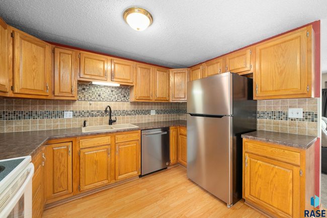 2013 E Sylvan Cir, House other with 4 bedrooms, 2 bathrooms and null parking in Brandon SD | Image 20