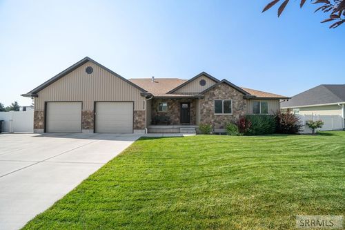 3274 E Sky Mountain Ct, Ammon, ID, 83401-6449 | Card Image