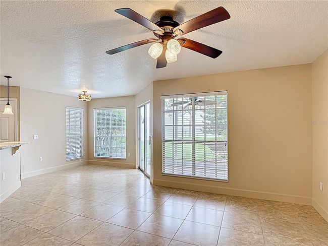 Bright and airy living space | Image 6