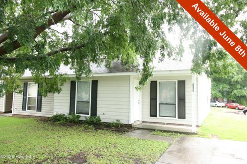 152 Village Cir, Jacksonville, NC, 28546-7786 | Card Image