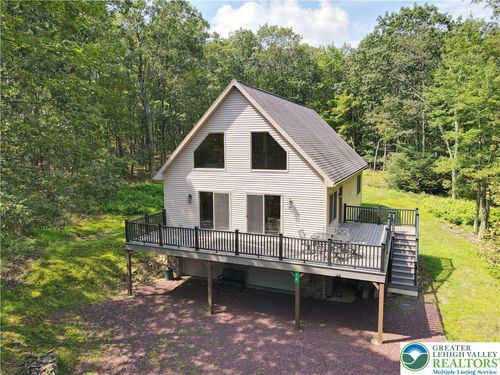 16 Maple Dr, Jim Thorpe, PA, 18229-9556 | Card Image