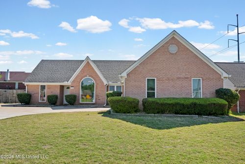 9042 Belmont Dr, Southaven, MS, 38671-5337 | Card Image