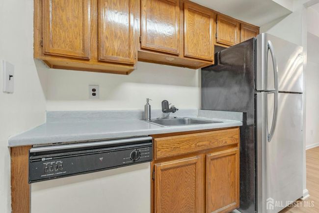 232-A Alpine Way, Townhouse with 2 bedrooms, 2 bathrooms and null parking in Woodbridge NJ | Image 4