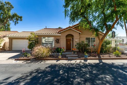 7001 N 28th Dr, Phoenix, AZ, 85051-8456 | Card Image