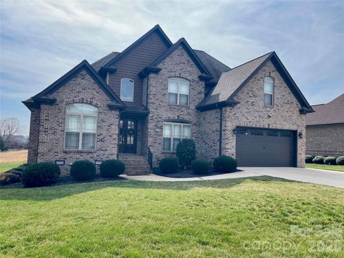 5147 Meadow Park Ln, Hickory, NC, 28602-6018 | Card Image