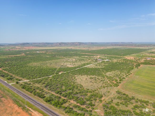10171 S Hwy 277, House other with 4 bedrooms, 4 bathrooms and 3 parking in Bronte TX | Image 57