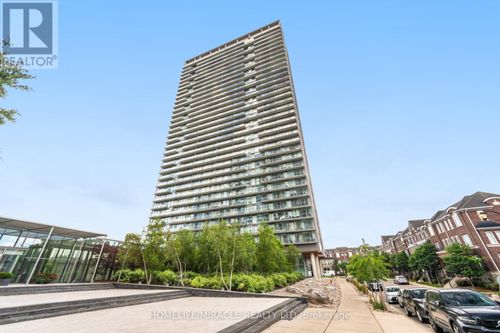 2413-105 The Queensway, Toronto, ON, M6S5B5 | Card Image