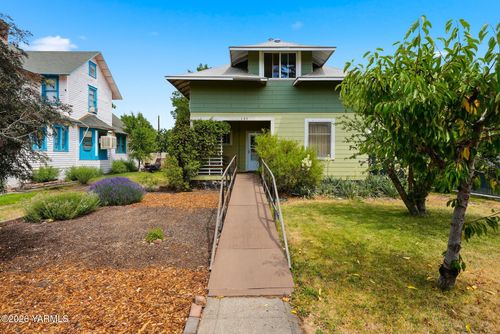109 N 7th St, Yakima, WA, 98901-2509 | Card Image