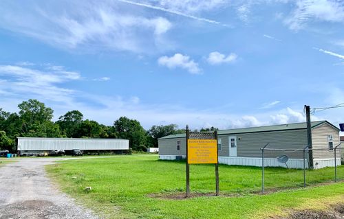 147 Riverview Dr, Patterson, LA, 70392-5614 | Card Image