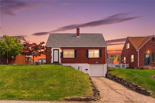 1733 Harcor Dr, Brookline, PA, 15226-2451 | Card Image