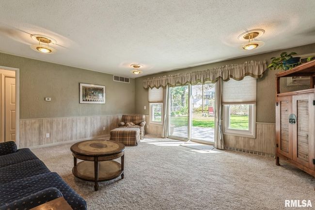 1211 15 Th St, House other with 4 bedrooms, 3 bathrooms and null parking in Bettendorf IA | Image 16