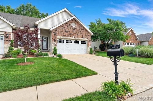 1708 Moss Rock Dr, Saint Charles, MO, 63303-3761 | Card Image