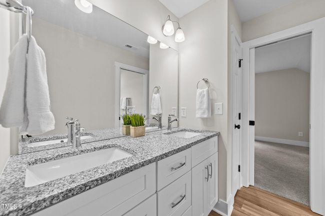 412 N Green - J and J Bath | Image 30