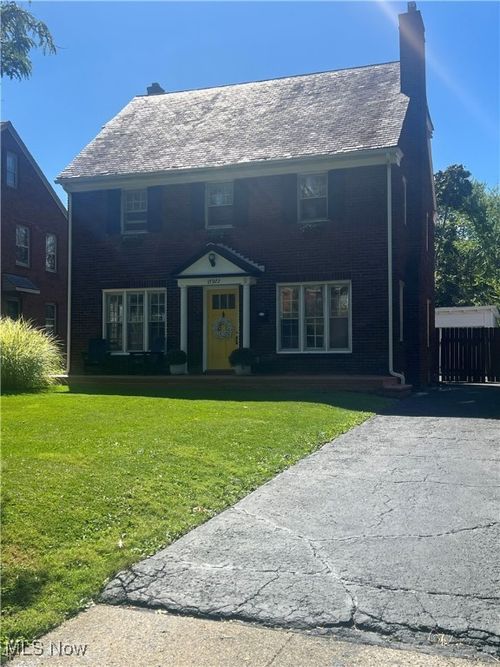 17922 Lomond Blvd, Shaker Heights, OH, 44122-5010 | Card Image