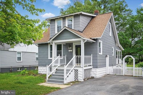 4911 Fox St, COLLEGE PARK, MD, 20740-1812 | Card Image