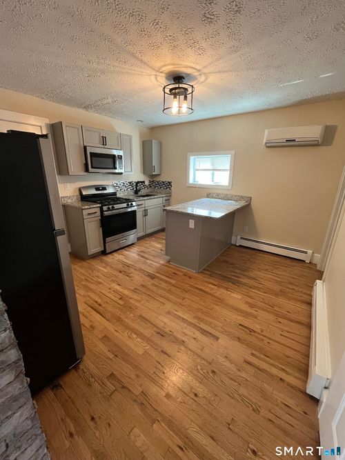 1-400 South Main Street, New Britain, CT, 06051 | Card Image