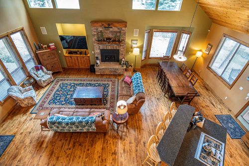 56340 Solar Dr, Bend, OR, 97707-2052 | Card Image