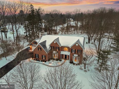 301 Brookside Ct, Chalfont, PA, 18914-2051 | Card Image