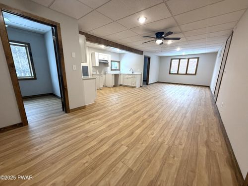 fl-2nd-307 Main Ave, Hawley, PA, 18428-1329 | Card Image