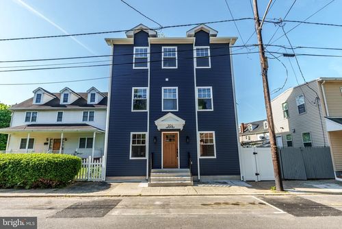 204 Barclay St, BURLINGTON, NJ, 08016-1702 | Card Image