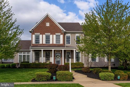 7388 View Crest Dr, HARRISBURG, PA, 17112-8710 | Card Image