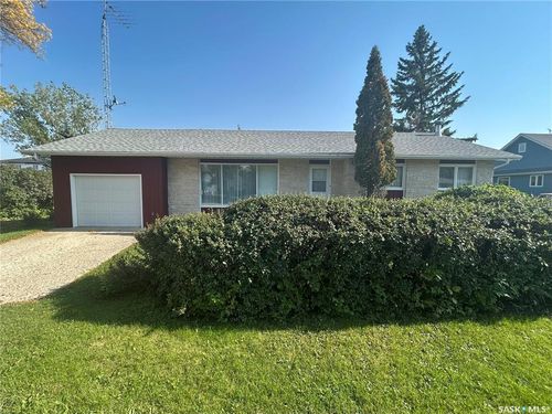 609 Ogilvie St, Moosomin, SK, S0G3N0 | Card Image