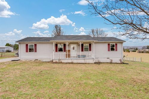 568 Brock Ln, Sparta, TN, 38583-7913 | Card Image