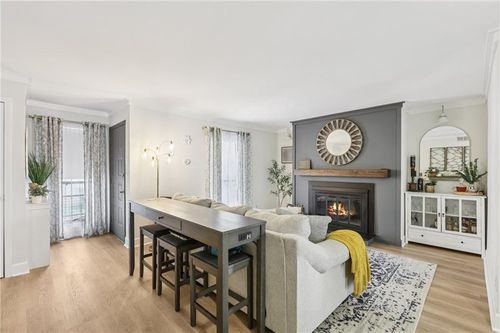 812 River Mill Cir, Roswell, GA, 30075-5175 | Card Image