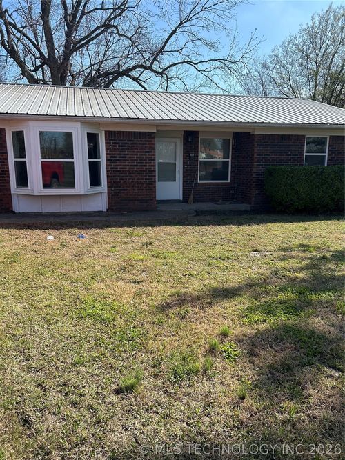 402 Nw F St, Stigler, OK, 74462-1856 | Card Image