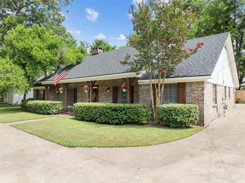 907 E Houston Ave, Crockett, TX, 75835-2234 | Card Image