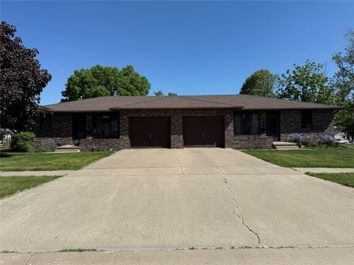 422-418 N 6th St, Winterset, IA, 50273-1362 | Card Image