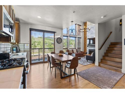102-1060 Blue River Pkwy, Silverthorne, CO, 80498-5338 | Card Image