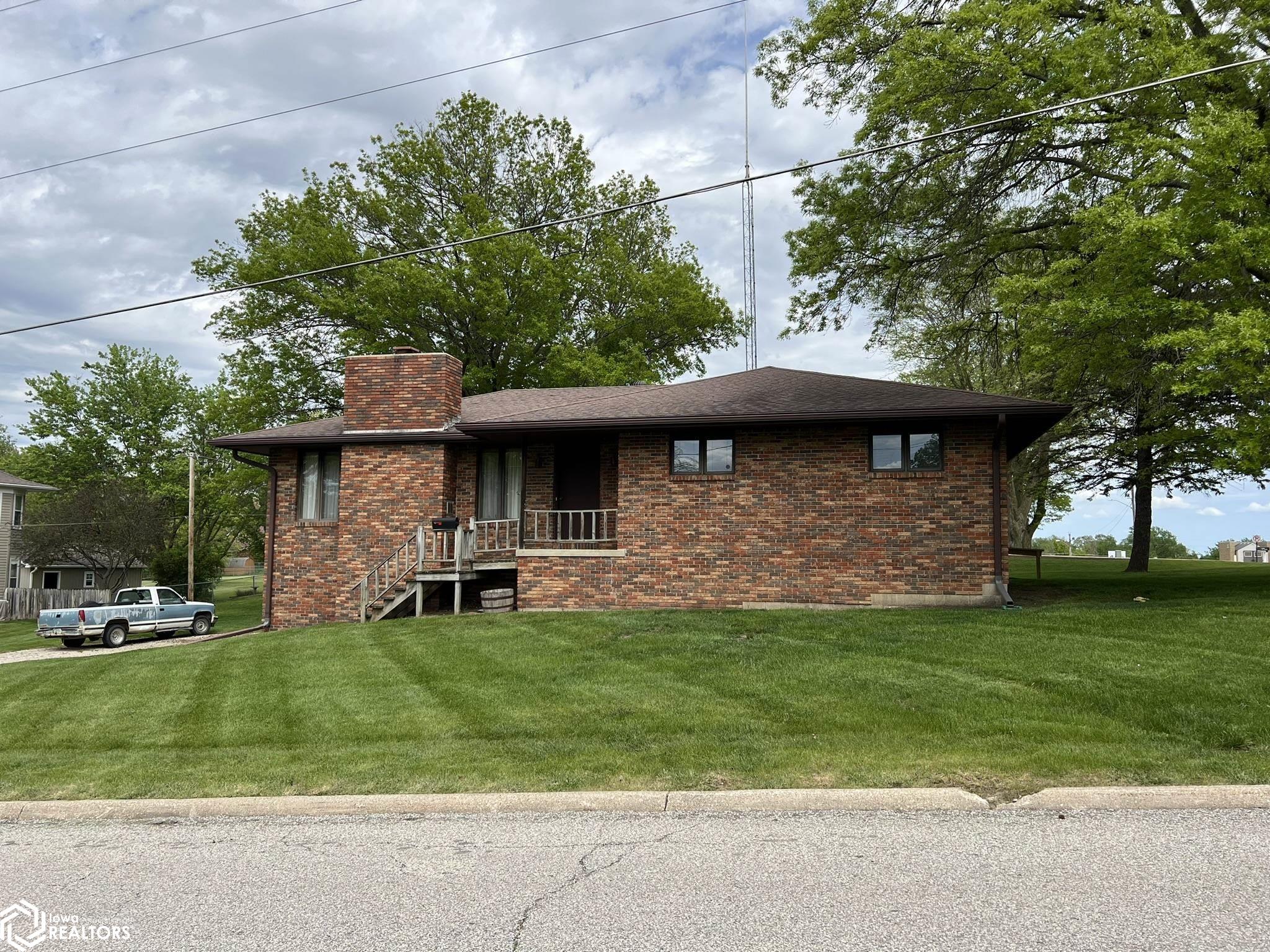 Jackson St, Osceola, IA 50213