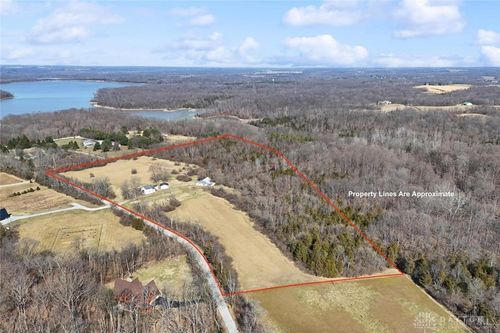 896 Ward Rd, Wilmington, OH, 45177-6910 | Card Image